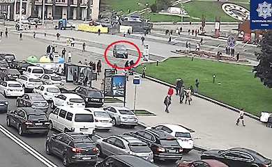 Полиция опубликовала видео с внедорожником, который сбил людей на Майдане