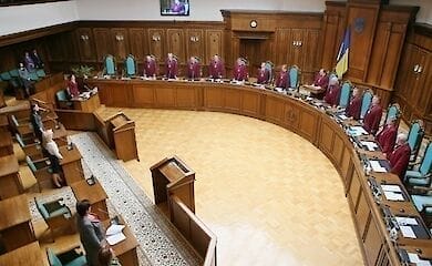Пока публичный доступ к е-декларациям был закрыт, семь из 15 судей КС обновили в них данные