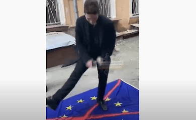 В Одессе осквернили флаг ЕС