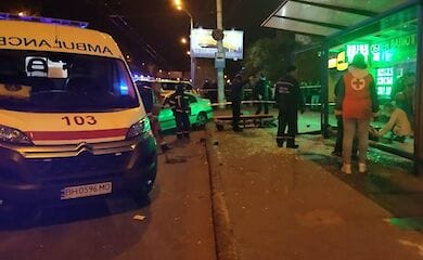 Масштабна ДТП в Одесі: авто влетіло в зупинку