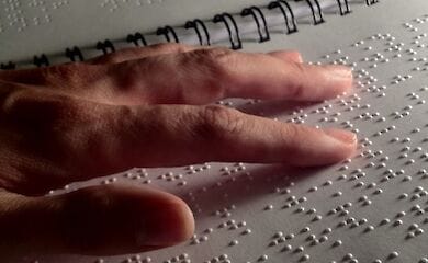 У світі 13 листопада відзначають Міжнародний день сліпих