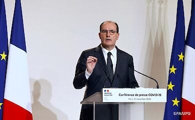 Вторая волна пандемии убивает каждого четвертого француза, заявил премьер страны