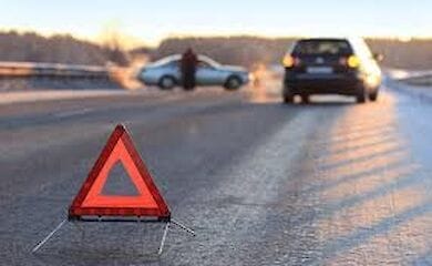 В Киеве авто вылетело на тротуар: есть жертвы