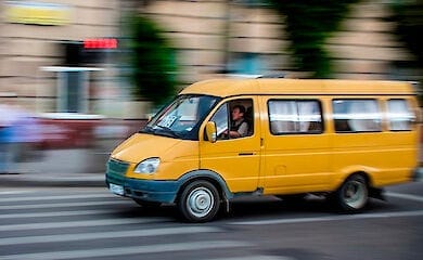 В Киеве из маршрутки вытолкали пенсионера