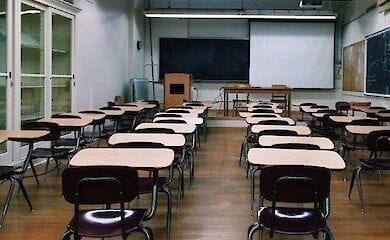Новые правила работы школ, университетов и детских садов