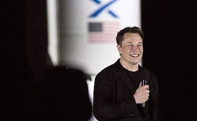 С 21 декабря производителя электромобилей Tesla Inc. включат в индекс деловой активности S&P 500