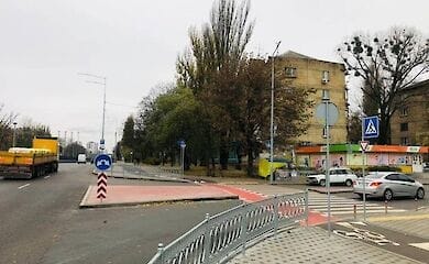 В Киеве появились 62 островка безопасности для пешеходов