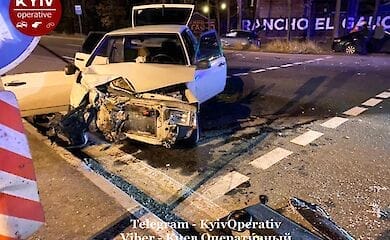 В Киеве на Кольцевой столкнулись три авто: есть пострадавшие