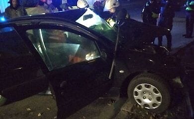 В Киеве в Соломенском районе водителя зажало в искореженном авто