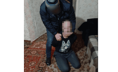 Сусід затягнув до себе додому і згвалтував 15-річну дівчинку