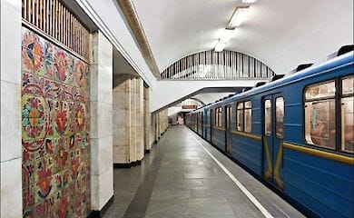Станция «Крещатик» и пересадка на «Майдан Незалежности» закрыты