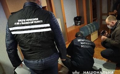 Мошенники перепродали пять помещений во Львове на общую сумму почти 11 млн гривен