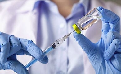 Вакцину AstraZeneca отправят на повторное испытание