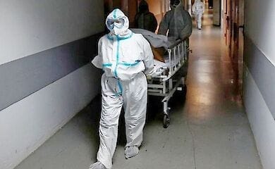 Киев опять показал рекордное число зараженных COVID-19 за сутки