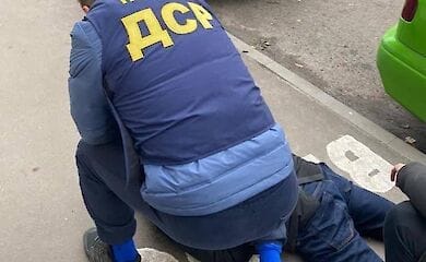 В Харькове милиция разоблачила группу лиц, которые пытались отобрать у мужчины квартиру