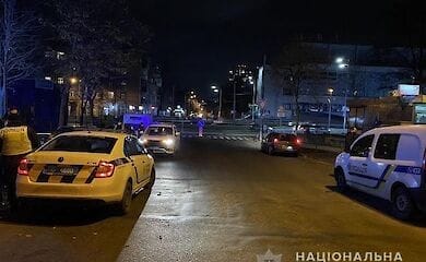 Пьяный иностранец напал на киевлянина с ножом