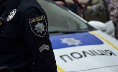 У Києві озброєний п'яний іноземець чіплявся до перехожих