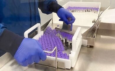 BioNTech и Pfizer уже подали заявку на экстренное одобрение