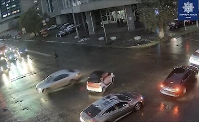 В Голосеевском районе авто сбило женщину на переходе