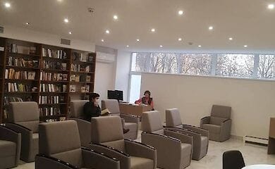 На Нивках в Киеве открыли современную библиотеку