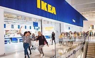 Названы предварительные даты открытия магазина IKEA в Киеве