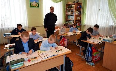 В Украине могут изменить правила проживания детей в интернатах