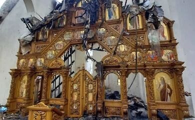 В Ивано-Франковской области сгорела церковь, но иконостас остался цел