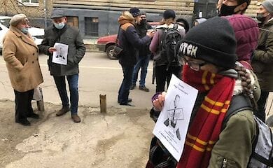 Львовяне вышли на протест из-за выселения из квартиры женщины с сыном