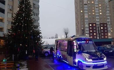 Накануне праздников в Киеве запустили музыкальный автомобиль