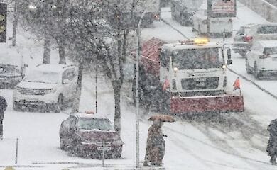 В Киеве из-за снегопада образовались пробки