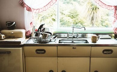 Жителям Ялты сделали новогодний "подарок" - обещали подавать воду без перерывов, но не всегда