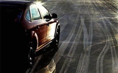 Из-за непогоды в Украине объявлен желтый уровень опасности