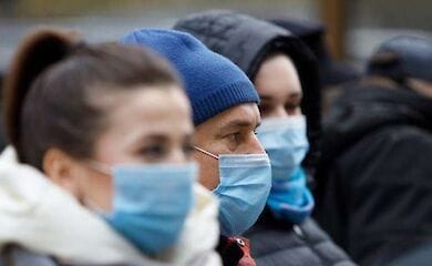 Коли українці повернуться до звичного життя - прогноз МОЗ
