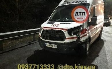 В Киеве на Житомирской трассе скорая попала в ДТП
