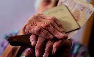 Названа точная дата повышения пенсионного возраста для женщин в Украине