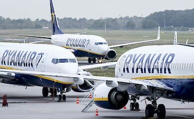Ryanair отменила больше половины рейсов из Киева