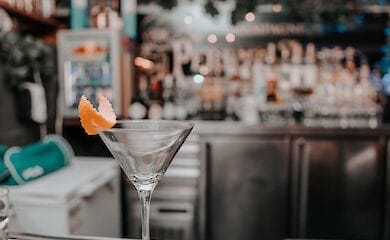 Ученые нашли связь между разными моделями потребления алкоголя и уровнем риска для здоровья