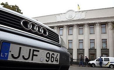 В Украине штрафуют водителей на авто с европейской регистрацией