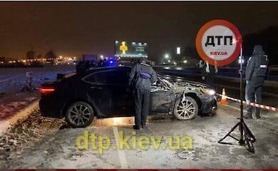 У Києві чоловік на викраденому авто намагався втекти від поліцейських