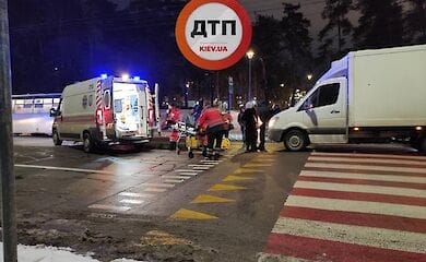 В Деснянском районе на переходе сбили женщину