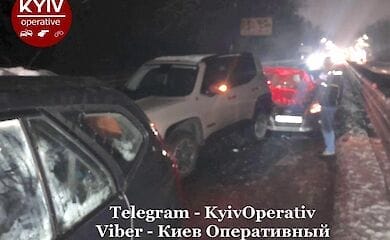 На Одесской трассе под Киевом из-за пьяного водителя столкнулись три авто