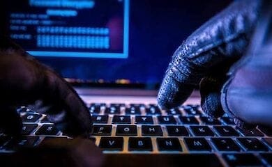 Полиция разоблачила сестер мошенниц, которые обманывали граждан под видом гадания