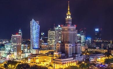 В Польше ввели временное послабление ограничительных мер