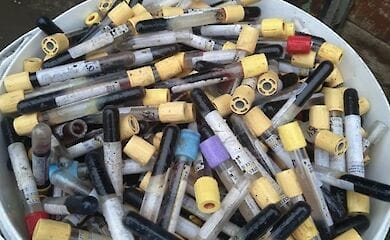 Нацполіція виявила несанкціоновані звалища епідемічно небезпечних медичних відходів