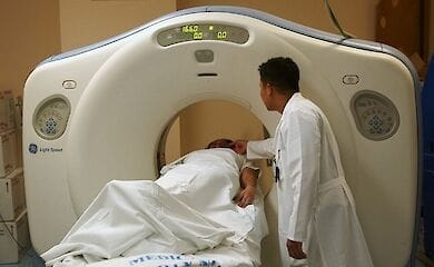 Специалисты указали на признаки онкологии, которым часто не придают значения на ранних стадиях болезни
