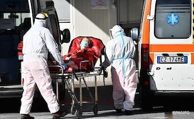 Новий штам коронавируса в ряді випадків викликає міокардит