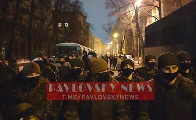 Противостояние под ОП усиливается: летают фаеры.