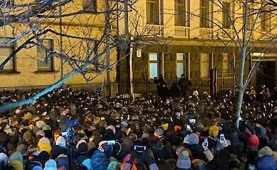Протестующие возле Офиса президента объявили о бессрочной акции протеста с субботы