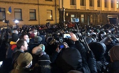 Правоохранители отпустили задержанных на акции протеста за Стерненко под ОПУ