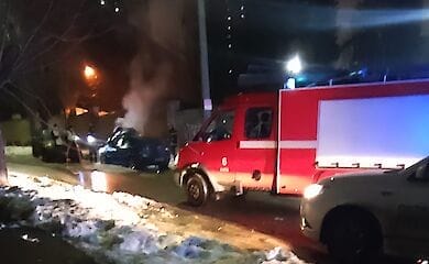 В Киеве вблизи станции метро &laquo;Политехнический институт&raquo; сгорел автомобиль